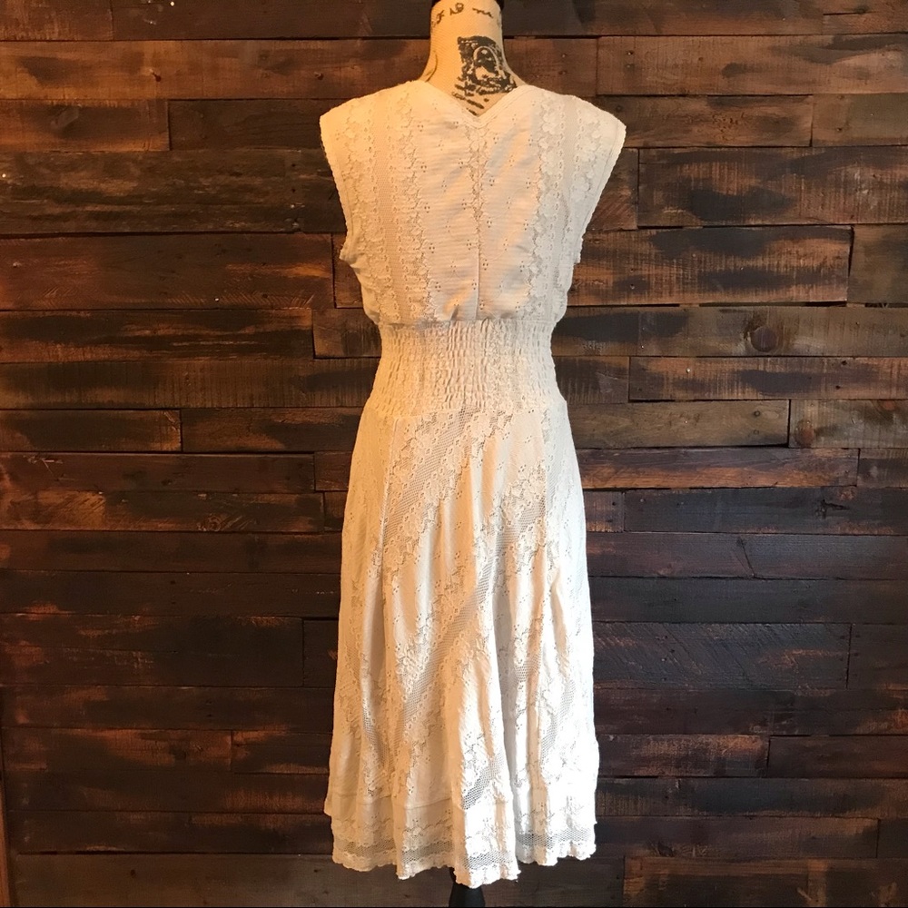 Rabbit Designs Dress - Picture 5 of 8